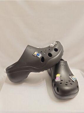 CROCS Black Clogs Peanuts Character Jibbitz Charms (Unisex M Size 9, W Size 11)